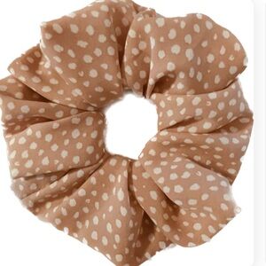 Georgette Scrunchy Maxi - Blush Spottie